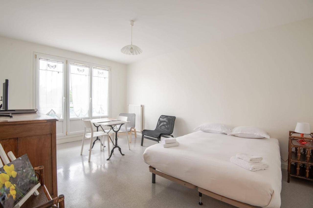 Beautiful F1 Bis In The Heights Of Tours #Private Parking Appartement Buitenkant foto